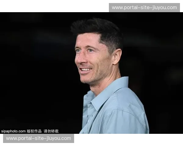 巴萨锋线遭遇重创 莱万多夫斯基眼眶骨折无缘国王杯关键战 巴萨锋线遭遇重创 莱万多夫斯基眼眶骨折无缘国王杯关键战